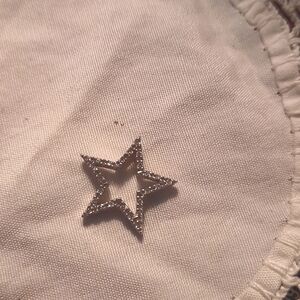 10 kt white gold and diamond star pendant